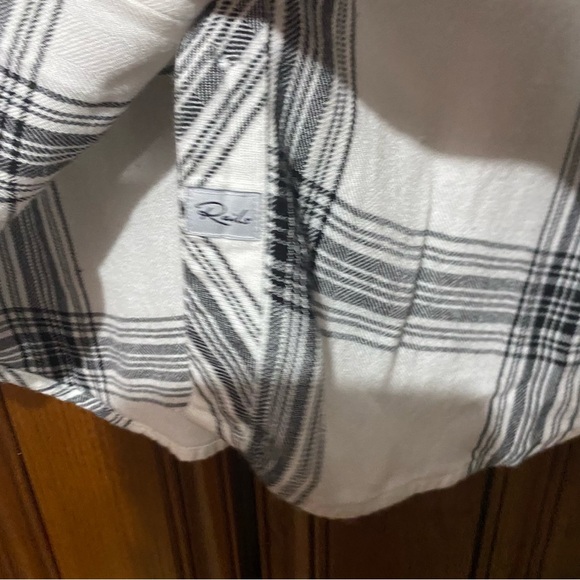 Rails Hunter Button Down in White/Ink - Picture 3 of 11